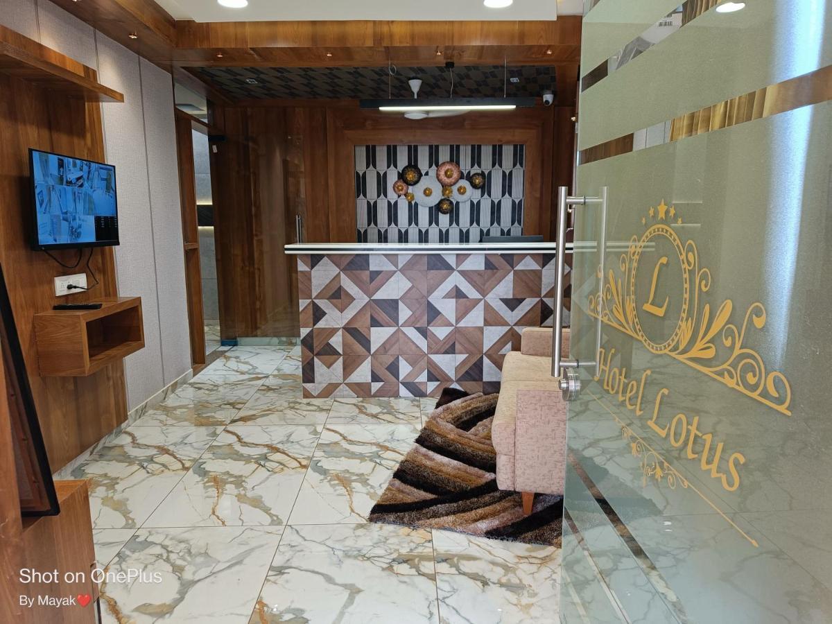 Hotel Lotus Ānand 外观 照片