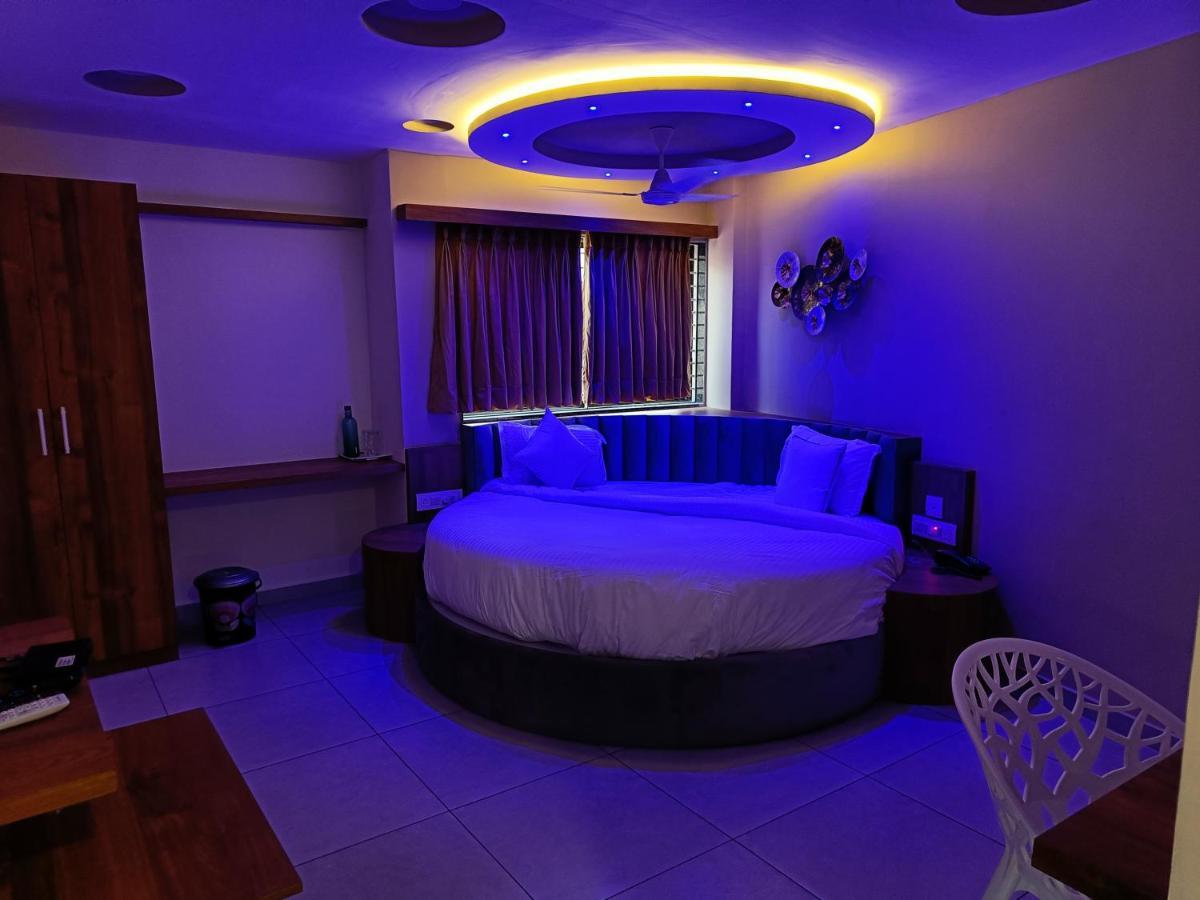 Hotel Lotus Ānand 外观 照片