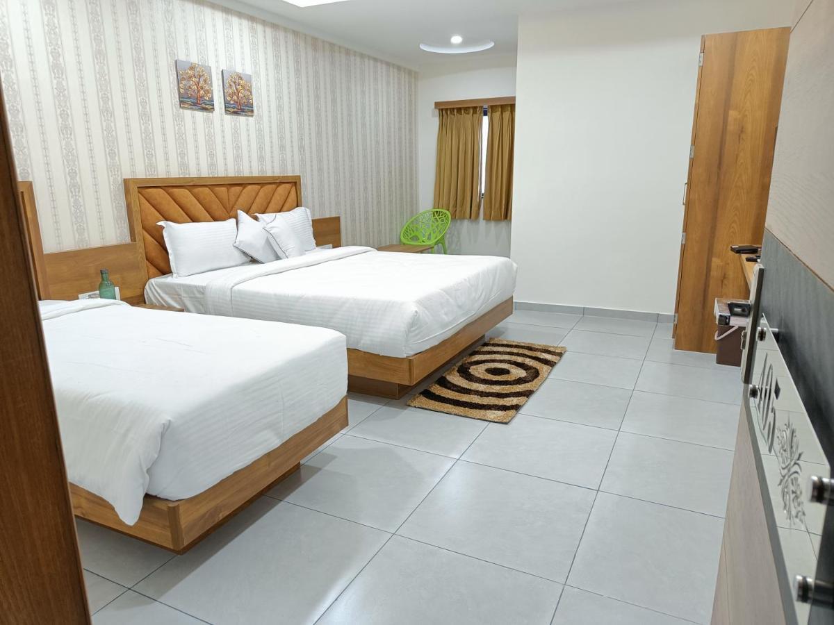 Hotel Lotus Ānand 外观 照片