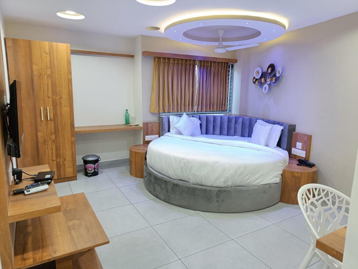 Hotel Lotus Ānand 外观 照片